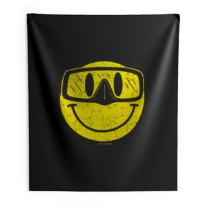 Diving Smiling Indoor Wall Tapestry